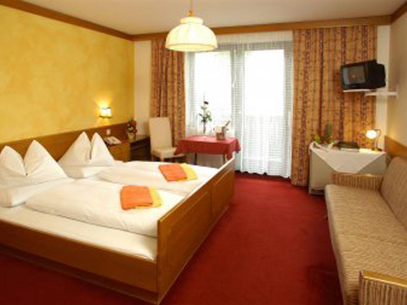 Hotel Platzwirt Рауріс Екстер'єр фото