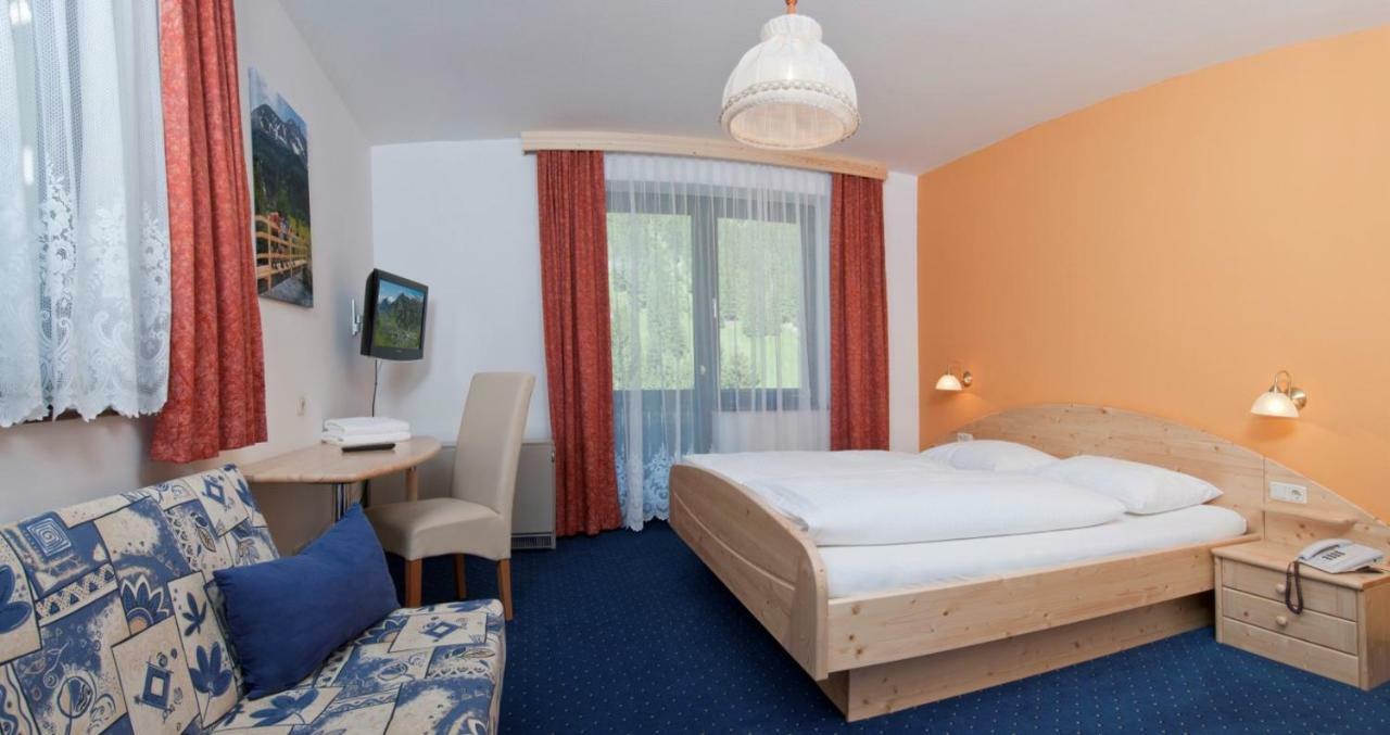 Hotel Platzwirt Рауріс Екстер'єр фото